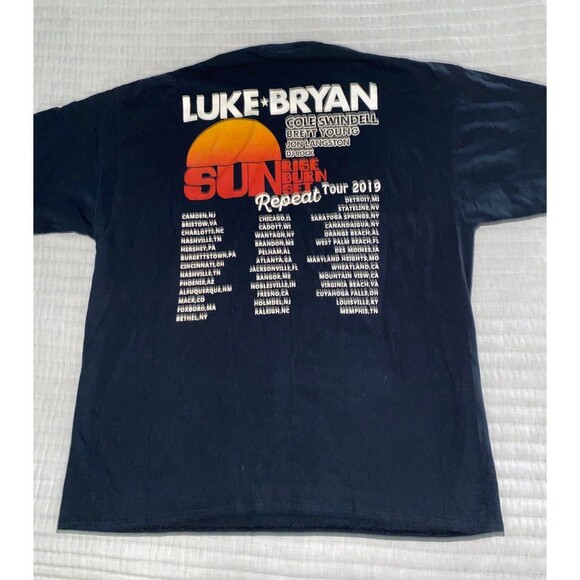 Luke Bryan Sunset Repeat Tour 2019 - Picture 3 of 4
